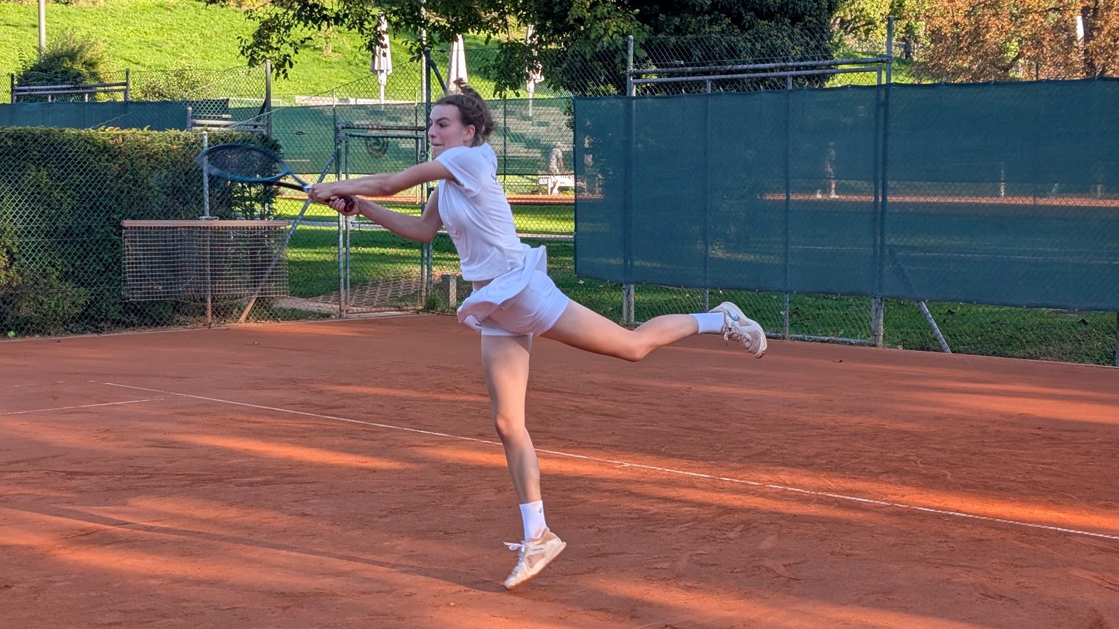 NACHWUCHS ÜBERZEUGT AN DEN STADTZÜRCHER TENNIS-MEISTERSCHAFTEN
