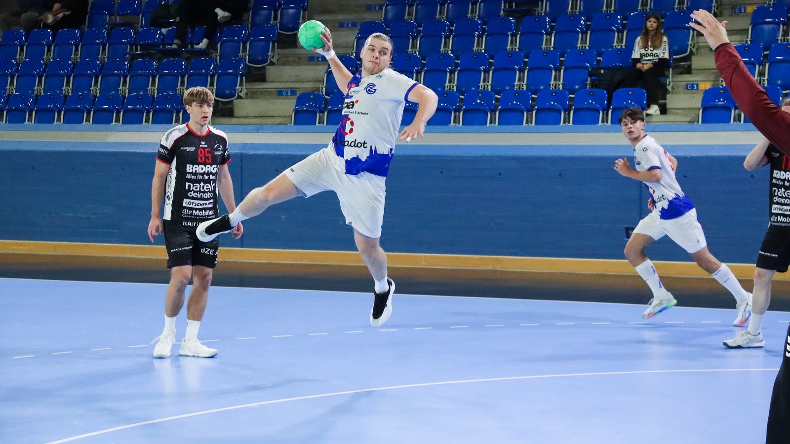 MNLB: SG GCA/HCK - Handball Emmen, 33:35 (15:16)
