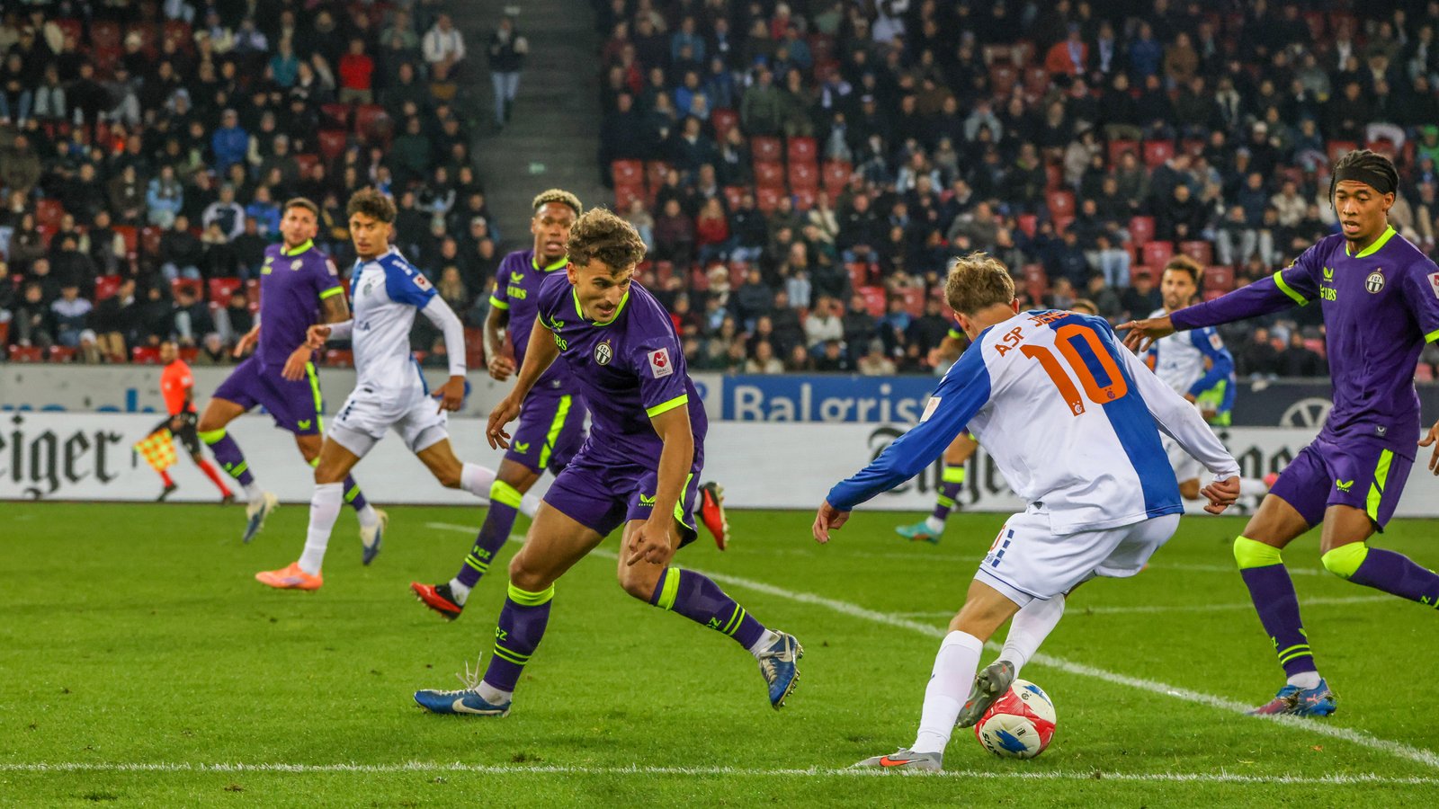 Erlebe das Derby in der VIP 1886 Lounge 