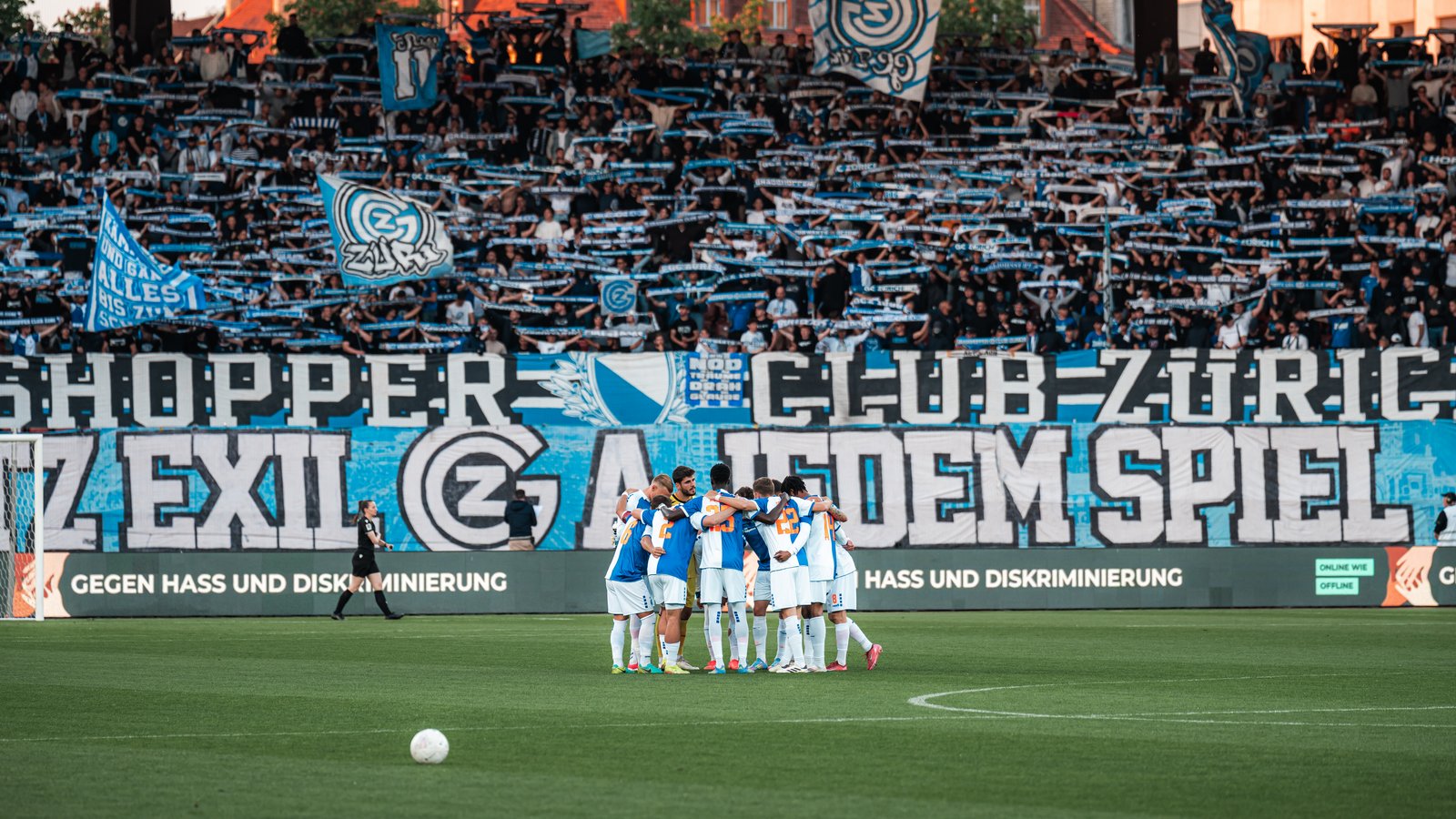 Fanzone vor dem Spiel gegen St. Gallen