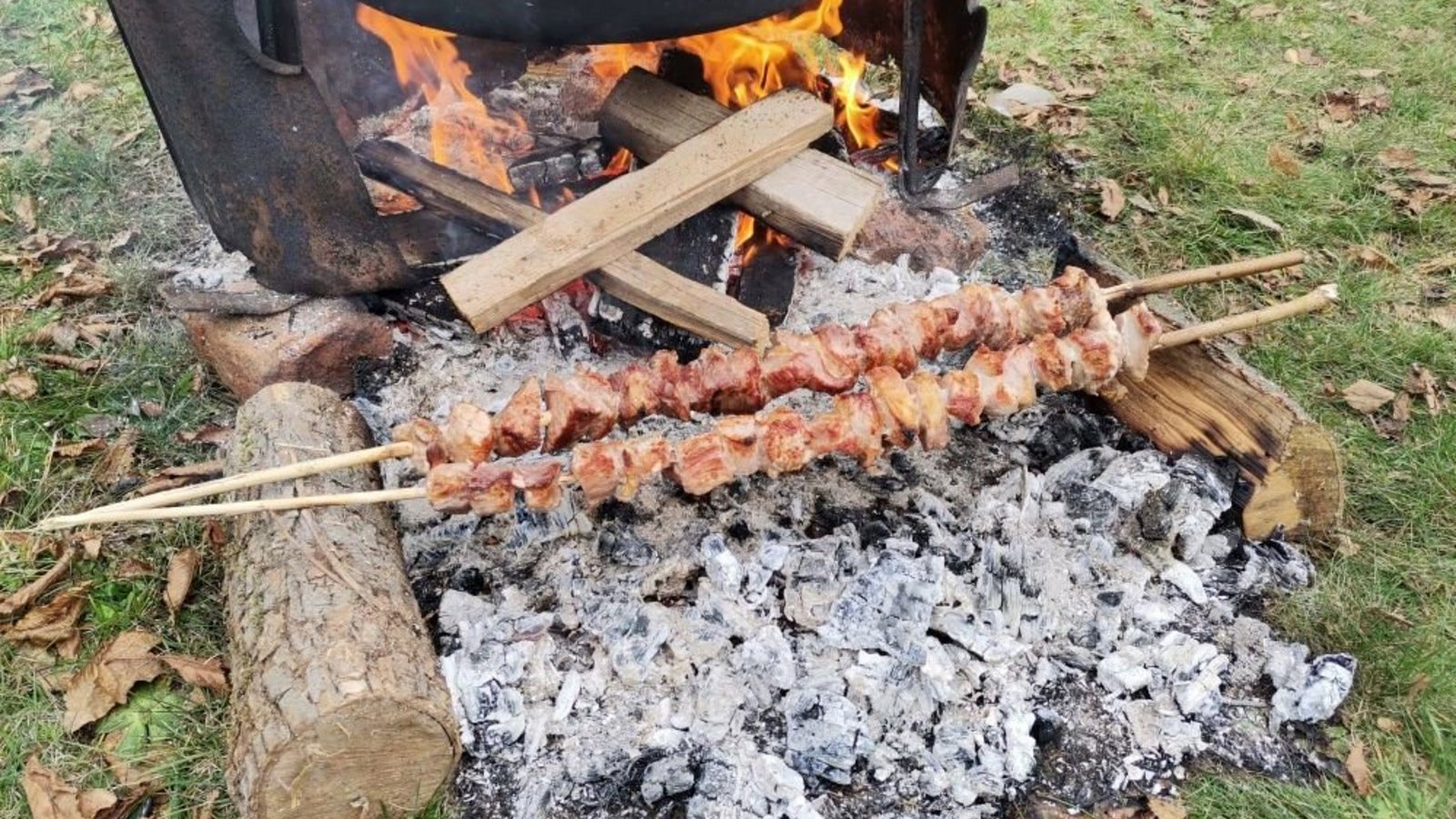 Auf- Abstiegsspiele Interclub-Wochenende, Do-Grillabend