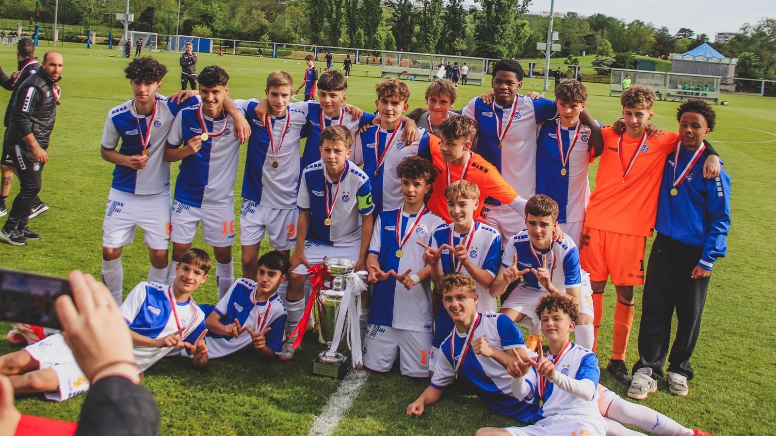 CUPSIEG FÜR DIE U15-FUSSBALLER