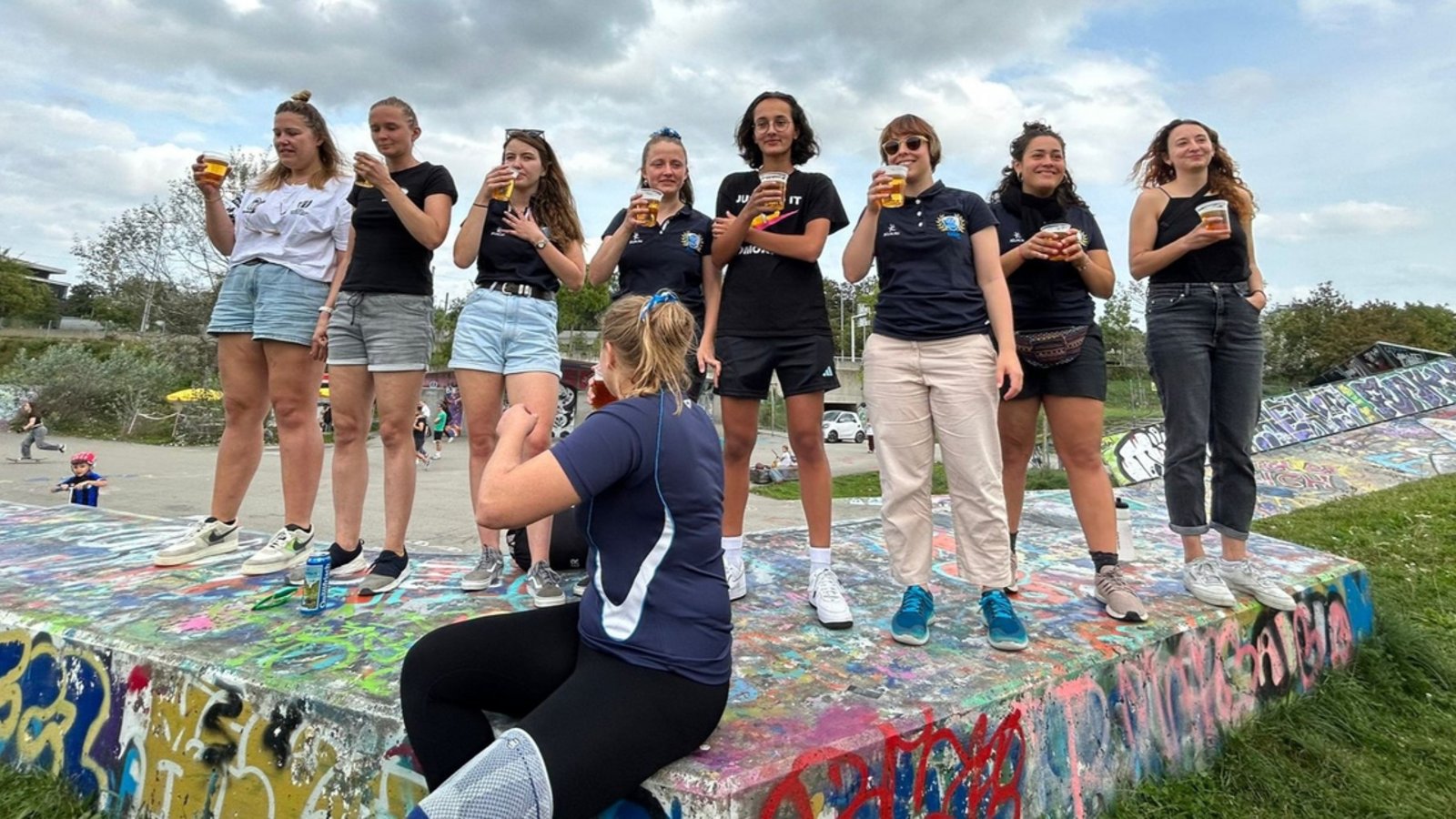 CHARITY-DAY VOLLER ÜBERRASCHUNGEN