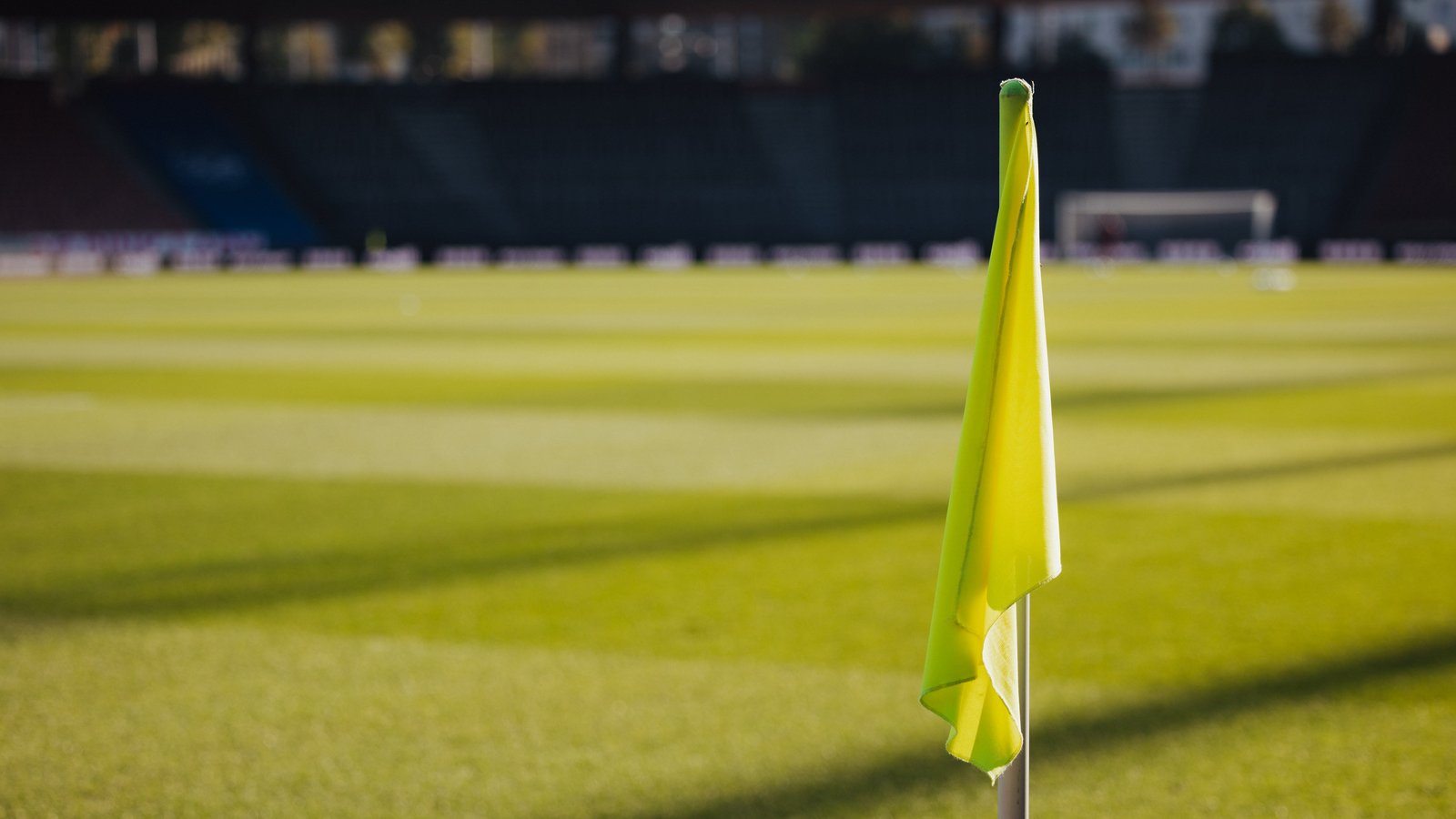 GEWALT GEHÖRT NICHT ZUM FUSSBALL